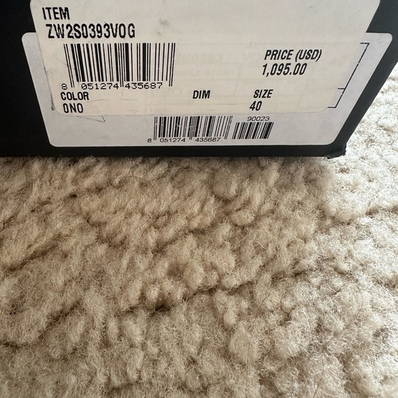 Valentino Garavani Noir Studded Women's Shoes - Picture 3 of 8